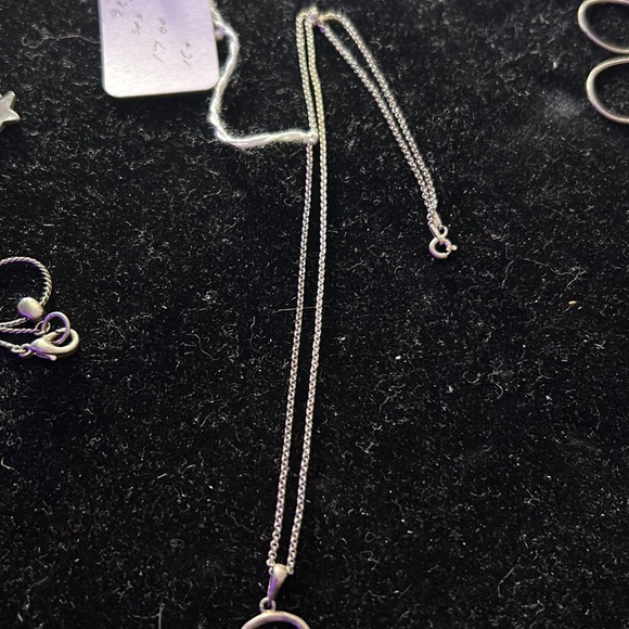 Silver chain and charm - Picture 2 of 3